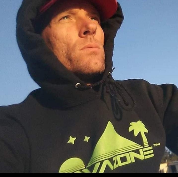 Meet your Posher, Jackson - Picture 2 of 6